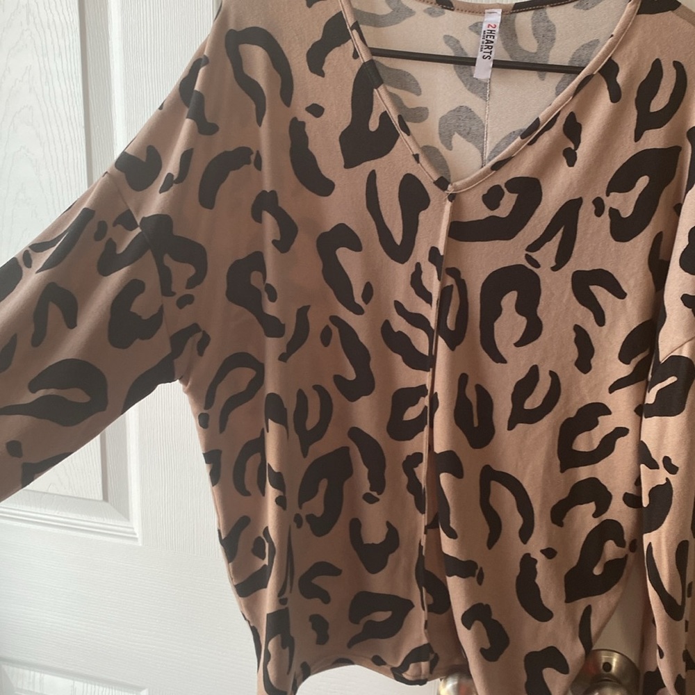 Leopard 🐆 top - Picture 2 of 5